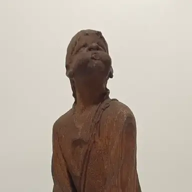 東洋的な情趣をたたえた米原雲海の木彫人物像（部分）