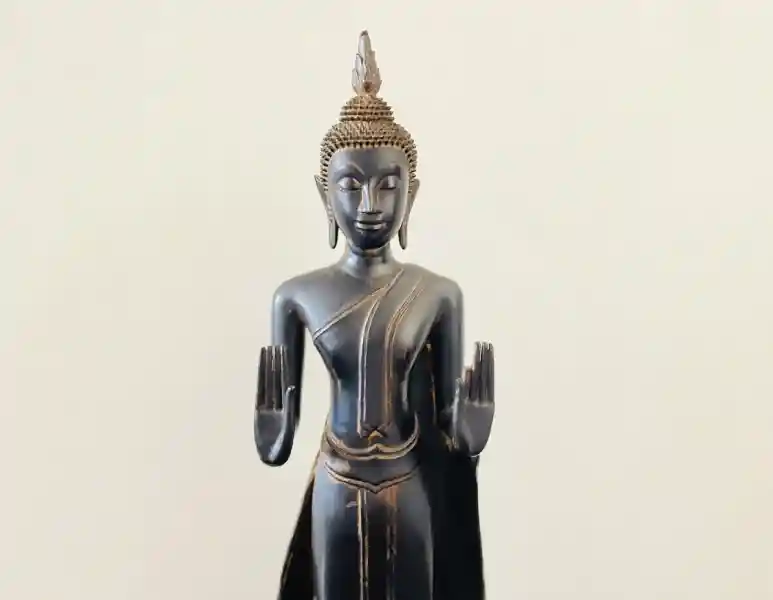 ラタナコーシン朝仏像 — 古美術もりたが買取するタイ・チャクリー王朝の装飾仏の例