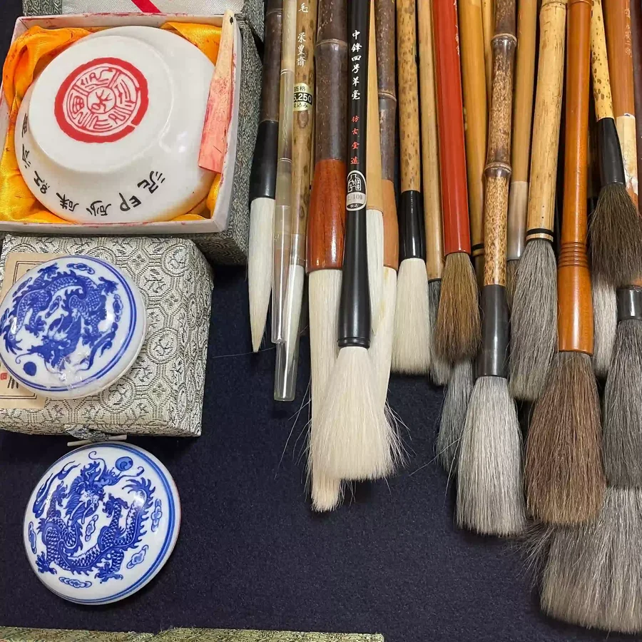 使用した筆・使いかけの印泥（朱肉）の買取｜穂の減った古筆も｜東京都 古美術もりた